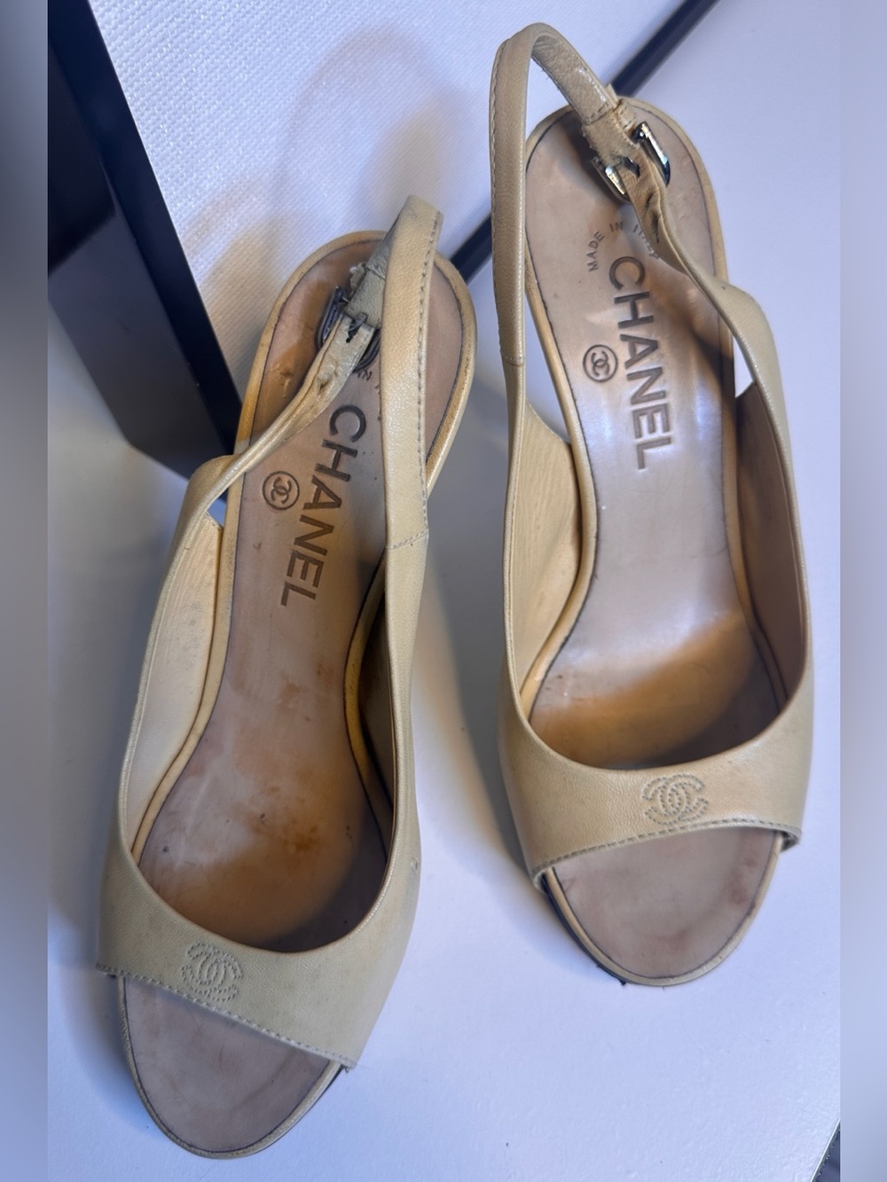 CHANEL Beige Leather Slingback Heels CC Logo Size 38C